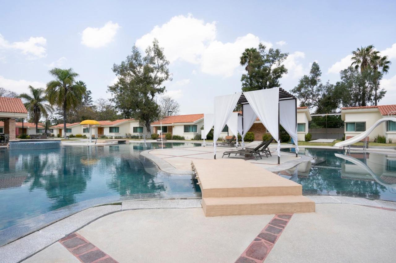 Collection O Luna Aqua Villas,Tala,Rio Escondido エクステリア 写真
